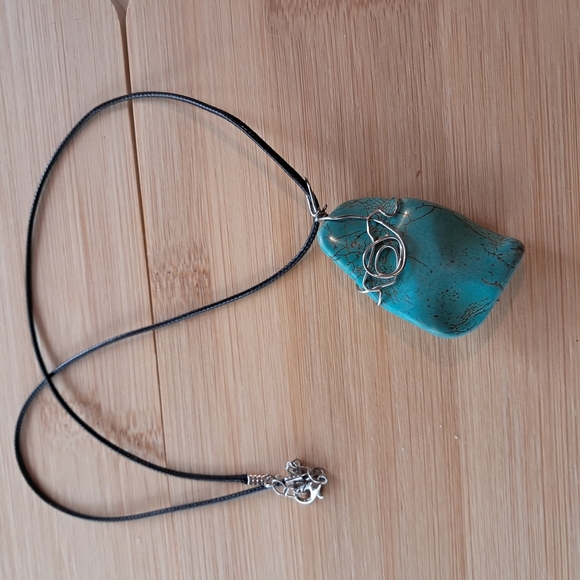 Blue and Silver Pendant Necklace with Organic Design - Picture 4 of 6